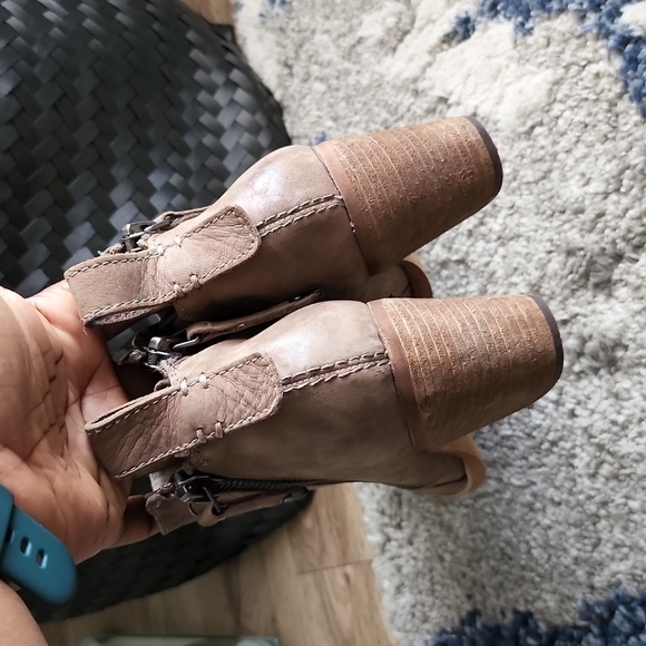 Dolce Vite ankle booties - Picture 4 of 13
